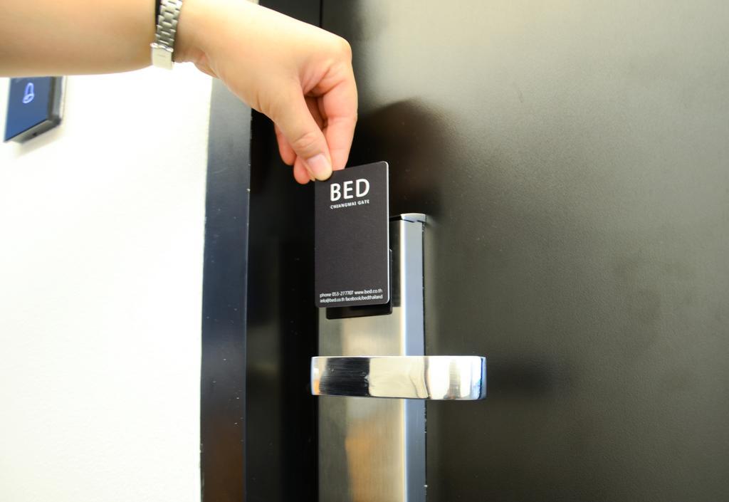 Отель Bed Chiangmai Gate- Adults Only Чиангмай Экстерьер фото