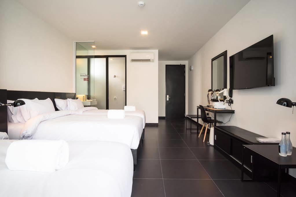 Отель Bed Chiangmai Gate- Adults Only Чиангмай Экстерьер фото
