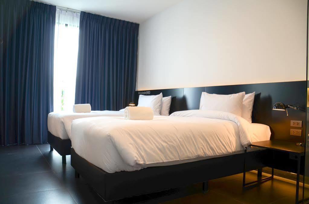 Отель Bed Chiangmai Gate- Adults Only Чиангмай Экстерьер фото