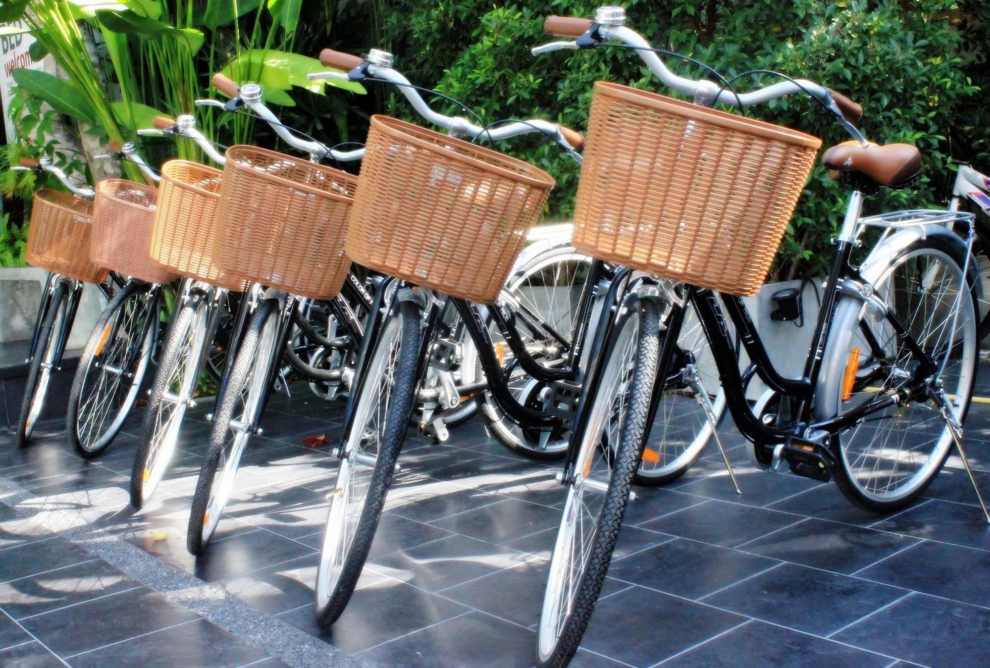 Отель Bed Chiangmai Gate- Adults Only Чиангмай Экстерьер фото